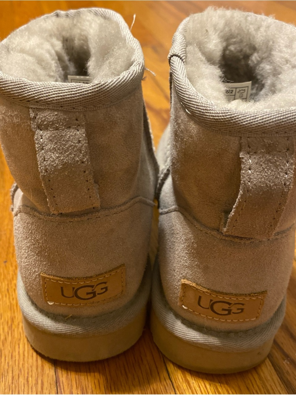UGG Short Suede Shearling Boots - Light gray